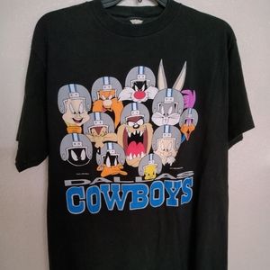 Dallas Cowboys looney toons shirt